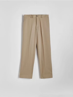 Reserved - Spodnie straight z kantem - beżowy