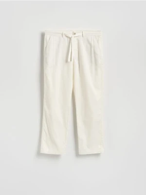 Reserved - Spodnie straight z lnem - złamana biel