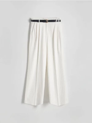 Reserved - Spodnie w prążek - biały