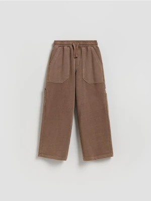 Reserved - Spodnie wide leg z efektem sprania - ciemnobrązowy