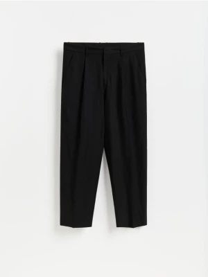Reserved - Spodnie wide leg z kantem - czarny