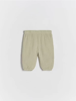 Reserved - Spodnie z bawełnianego muślinu - jasnozielony