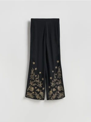 Reserved - Spodnie z haftem - czarny