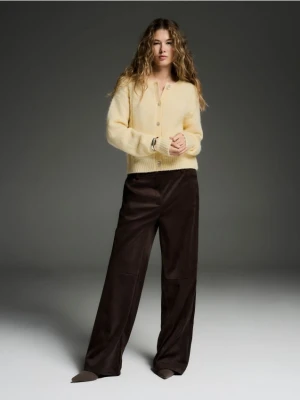Reserved - Spodnie z imitacji zamszu - ciemnobrązowy