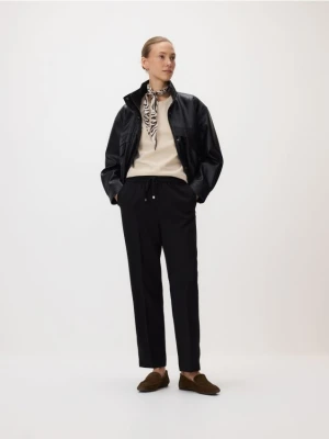 Reserved - Spodnie z kantem - czarny