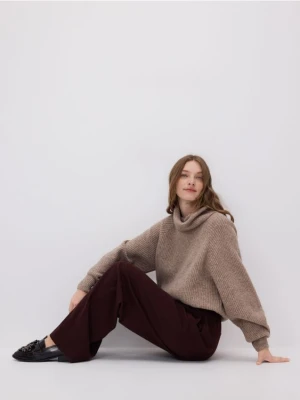 Reserved - Spodnie z paskiem - burgundowy