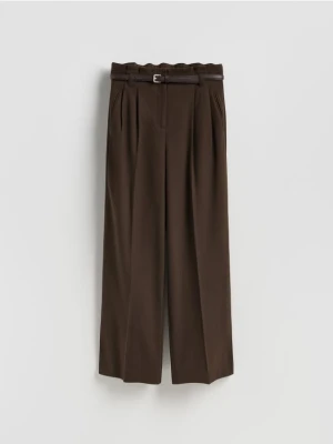 Reserved - Spodnie z paskiem - ciemnobrązowy