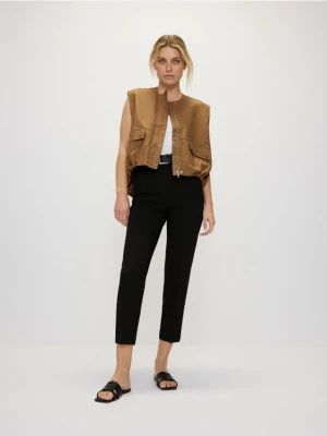 Reserved - Spodnie z paskiem - czarny