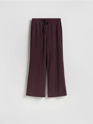 Reserved - Spodnie z szeroką nogawką - ciemnofioletowy