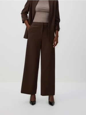 Reserved - Spodnie z szerokimi nogawkami - ciemnobrązowy