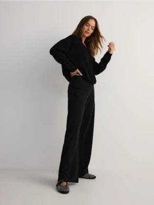 Reserved - Spodnie z szerokimi nogawkami - czarny