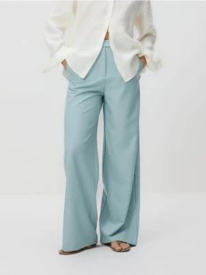 Reserved - Spodnie z szerokimi nogawkami - jasnoniebieski