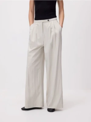 Reserved - Spodnie z szerokimi nogawkami - jasnoszary