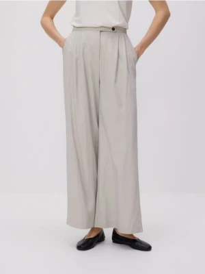 Reserved - Spodnie z szerokimi nogawkami - jasnoszary