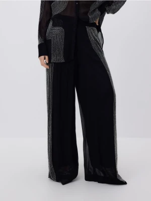 Reserved - Spodnie z wiskozy z aplikacją - czarny