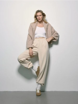 Reserved - Spodnie z zakładkami - beżowy