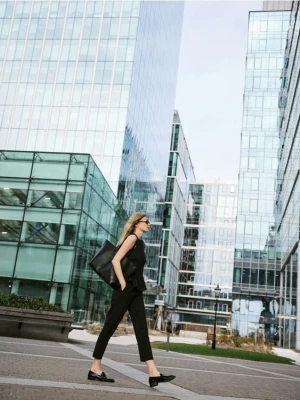 Reserved - Spodnie z zakładkami - czarny