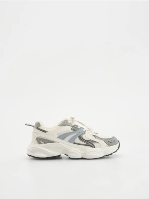 Reserved - Sportowe sneakersy - złamana biel