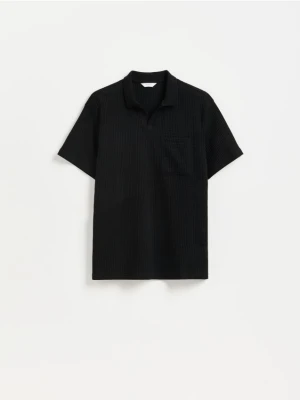 Reserved - Strukturalna koszulka polo comfort fit - czarny