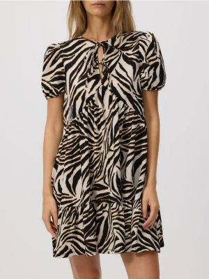 Reserved - Strukturalna sukienka mini - wielobarwny