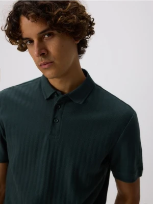 Reserved - Strukturalne polo regular fit - ciemnozielony