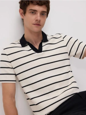Reserved - Strukturalne polo regular fit - złamana biel