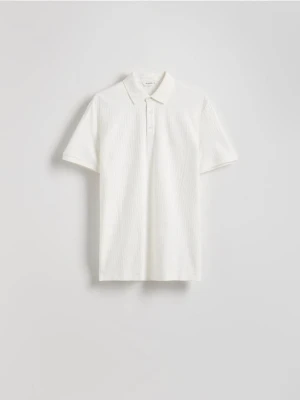 Reserved - Strukturalne polo regular fit - złamana biel