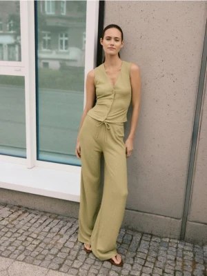 Reserved - Strukturalne spodnie - oliwkowy