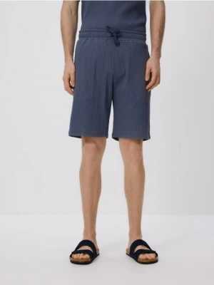 Reserved - Strukturalne szorty regular - granatowy