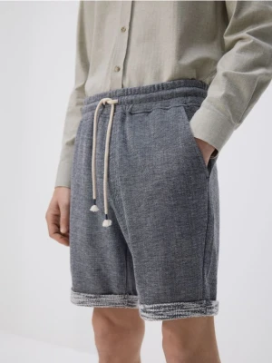 Reserved - Strukturalne szorty regular - granatowy