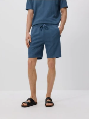 Reserved - Strukturalne szorty regular - granatowy