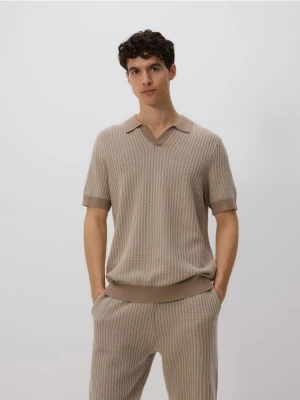 Reserved - Strukturalny sweter polo - beżowy