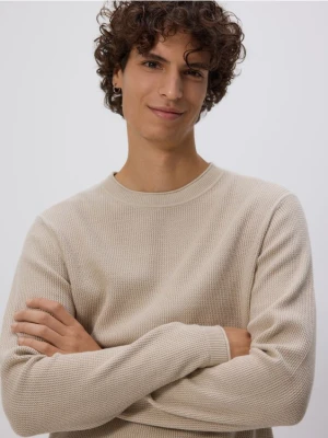 Reserved - Strukturalny sweter z bawełny - kremowy