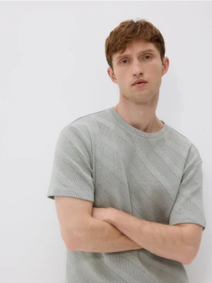 Reserved - Strukturalny t-shirt comfort fit - jasnozielony