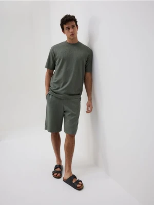 Reserved - Strukturalny t-shirt comfort fit - jasny zielony