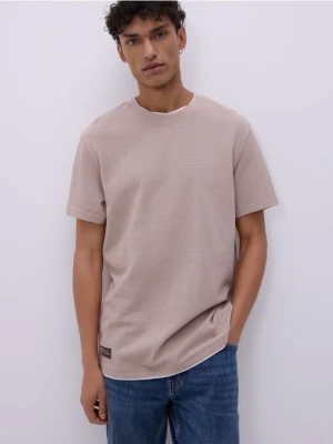 Zdjęcie produktu Reserved - Strukturalny t-shirt regular - beżowy