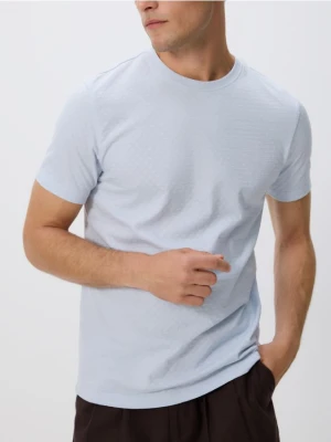 Reserved - Strukturalny t-shirt regular fit - jasnoniebieski