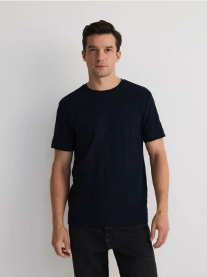 Reserved - Strukturalny t-shirt regular - granatowy