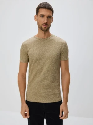 Reserved - Strukturalny t-shirt slim - beżowy
