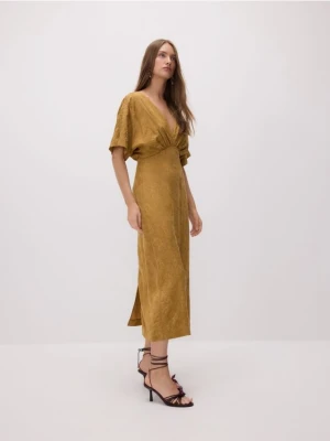 Reserved - Sukienka kimono z lyocellem - warm olive