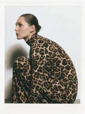 Reserved - Sukienka maxi w panterkę - wielobarwny