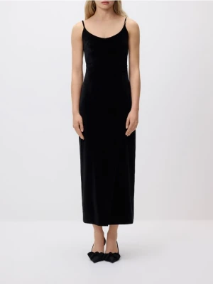 Reserved - Sukienka maxi z asymetrycznym rozcięciem - czarny