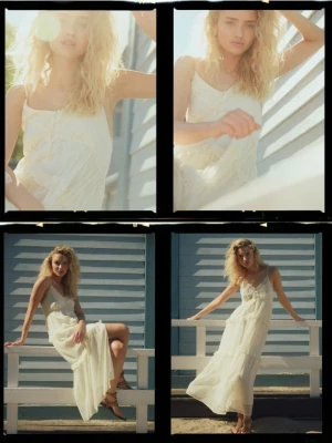 Reserved - Sukienka maxi z falbanką - złamana biel