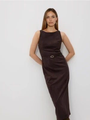 Reserved - Sukienka maxi z paskiem - ciemnobrązowy