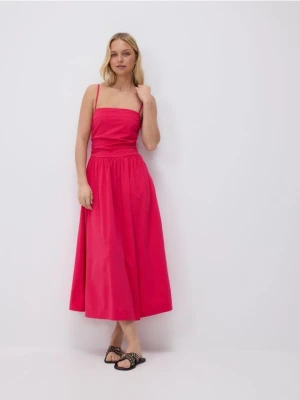 Reserved - Sukienka midi na ramiączkach - fuksja