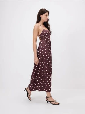 Reserved - Sukienka midi w grochy - brązowy