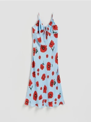 Reserved - Sukienka midi w kwiaty - jasnoniebieski