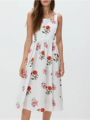 Reserved - Sukienka midi w kwiaty - złamana biel
