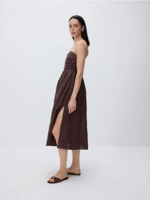 Reserved - Sukienka midi z lnem - brązowy