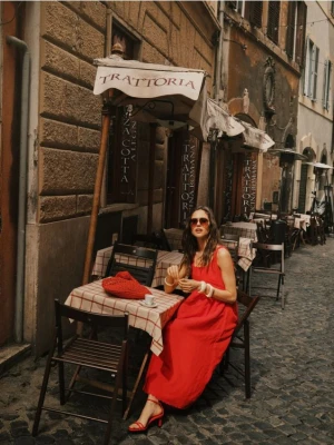 Reserved - Sukienka midi z lnem - czerwony